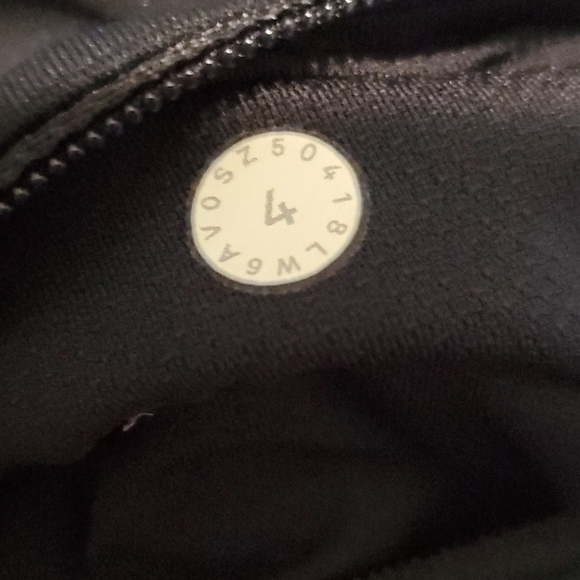 Lululemon crop tights - Picture 4 of 4